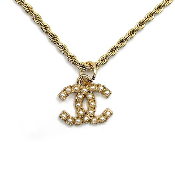 CHANEL CC Faux Pearl Charm Pendant Necklace Gold Plated Chain